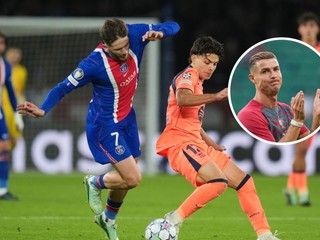 Chviča Kvaracchelija v drese PSG v zápase Ligy majstrov proti Barcelone.