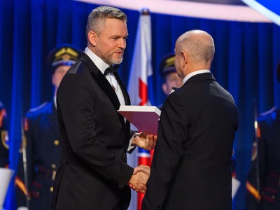 SR Bratislava prezident osobnosti vyznamenania udeľovanie BAX.jpg