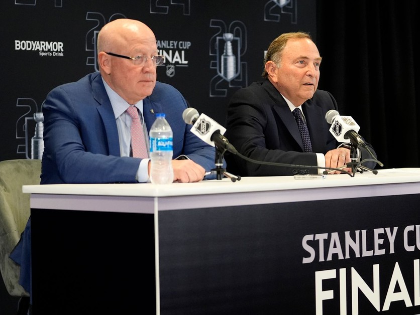 Bill Daly (vľavo) a Gary Bettman.