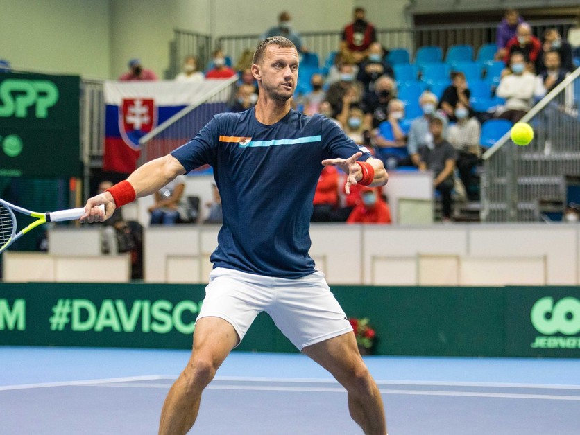 Slovenský tenista Filip Polášek počas zápasu Davis Cupu.