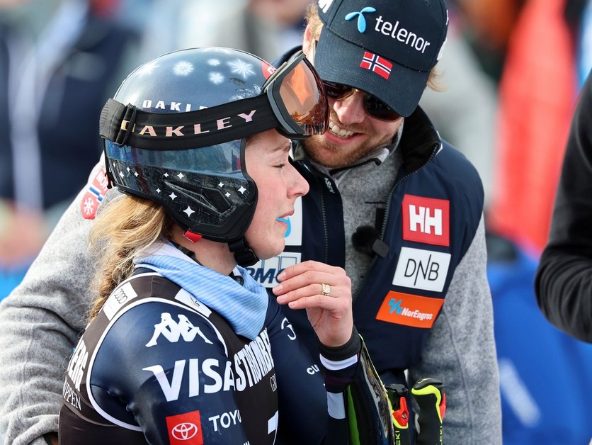 Dojatá Mikaela Shiffrinová so svojím snúbencom Aleksandrom Aamodtom Kildem.