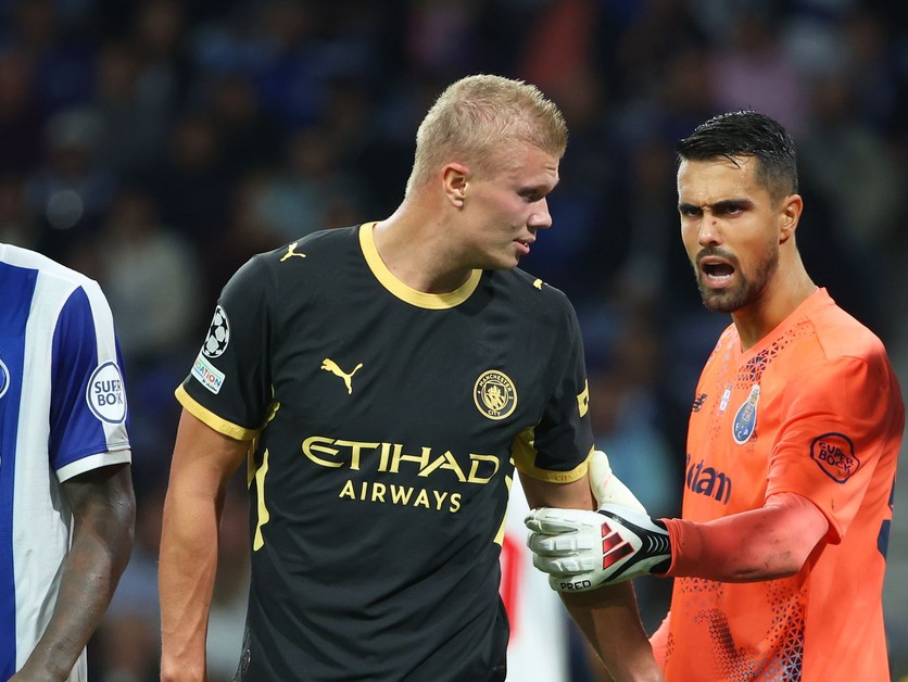 Erling Haaland proti Portu.