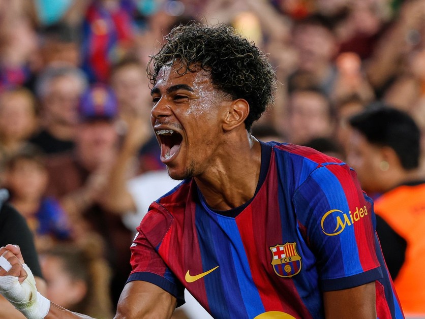 Futbalista Barcelony Lamine Yamal.