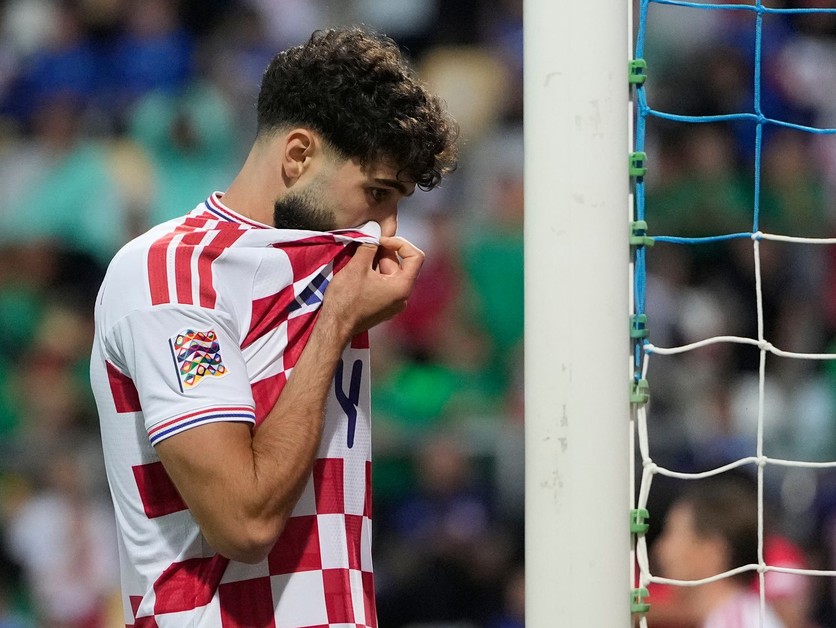 Hráč Chorvátska Joško Gvardiol reaguje počas zápasu A-divízie Ligy národov Chorvátsko - Anglicko.