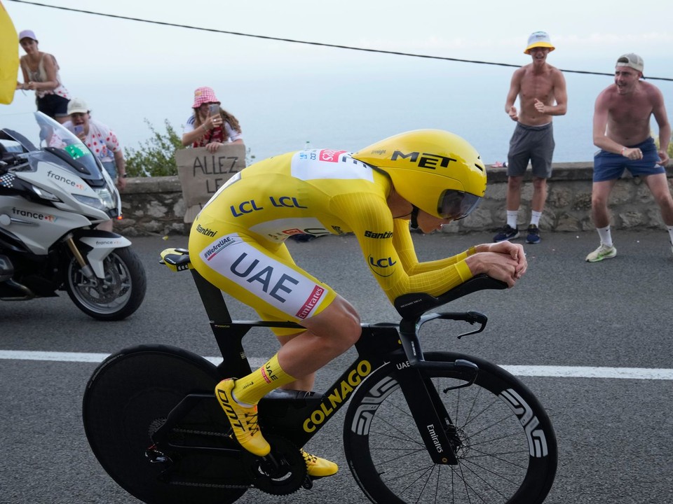 Tadej Pogačar v záverečnej časovke na Tour de France 2024.
