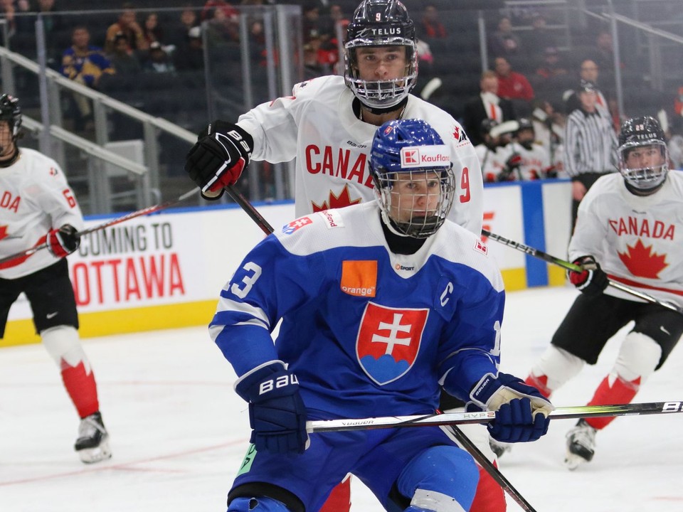 Tobias Tomík v zápase Slovensko - Kanada na Hlinka Gretzky Cupe 2024.