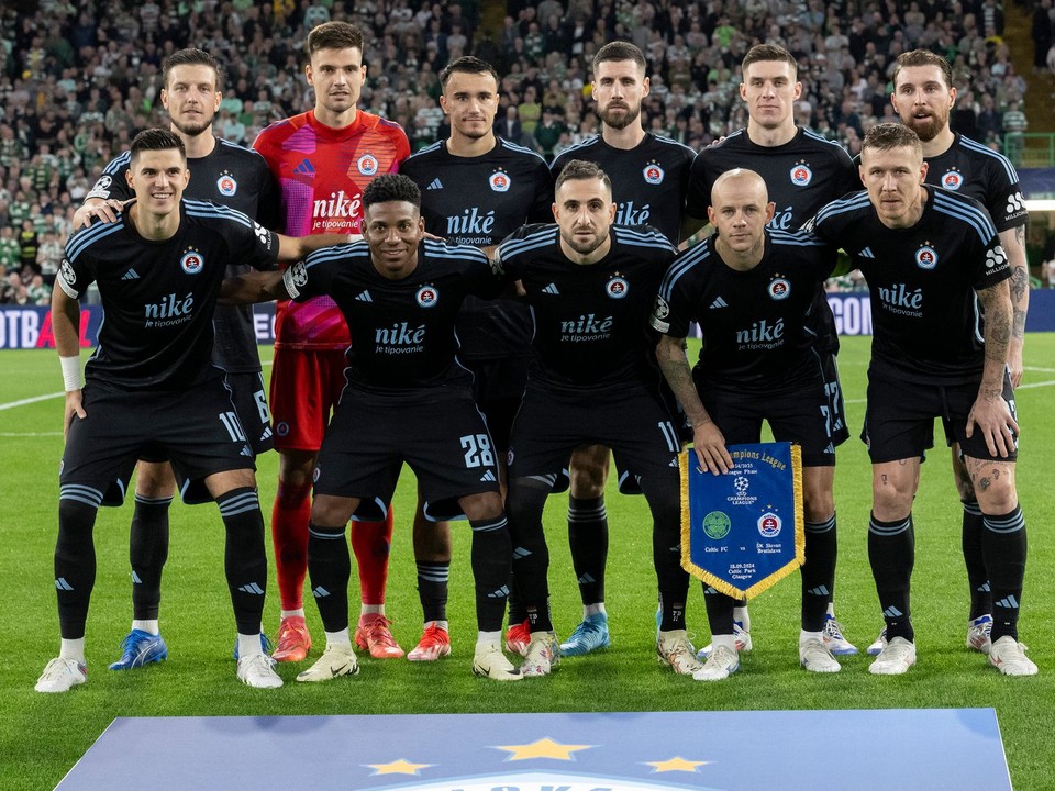 Futbalisti ŠK Slovan Bratislava pred zápasom na pôde Celtic Glasgow v ligovej dáze Ligy majstrov.