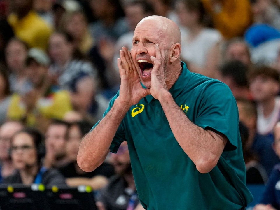 Tréner austrálskej basketbalovej reprezentácie Brian Goorjian.