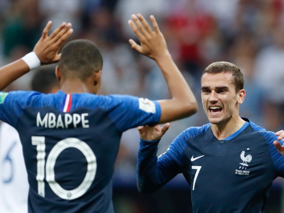 Antoine Griezmann (vpravo) a Kylian Mbappé.