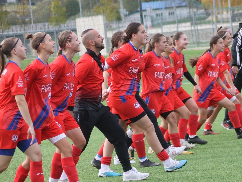 Futbalistky Partizánu Bardejov.