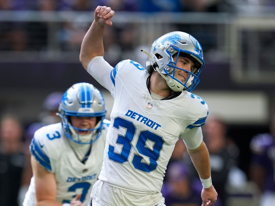 Kicker tímu Detroit Lions Jake Bates kedysi pracoval ako predavač tehál. 