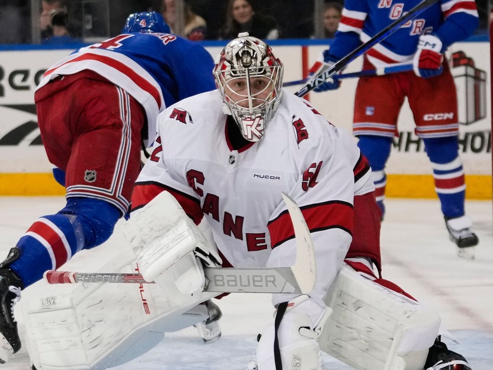 Pjotr Kočetkov v zápase proti New York Rangers.