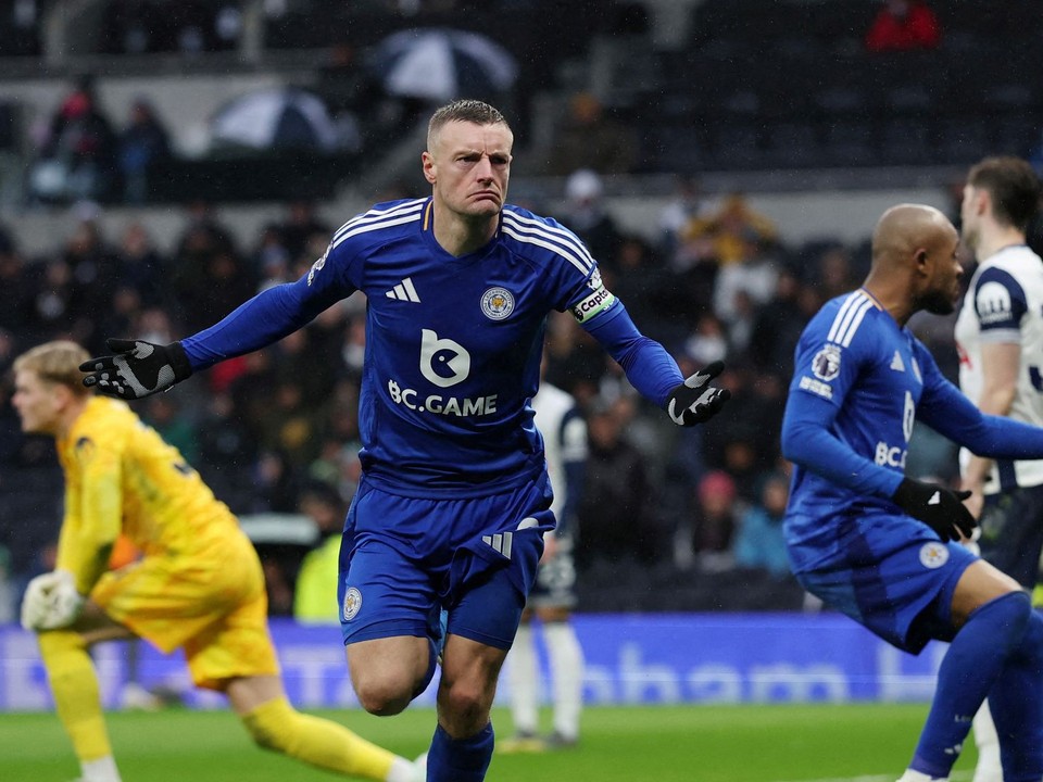Jamie Vardy oslavuje gól