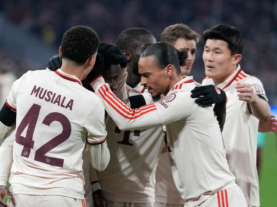 Futbalisti Bayernu Mníchov sa radujú po góle.