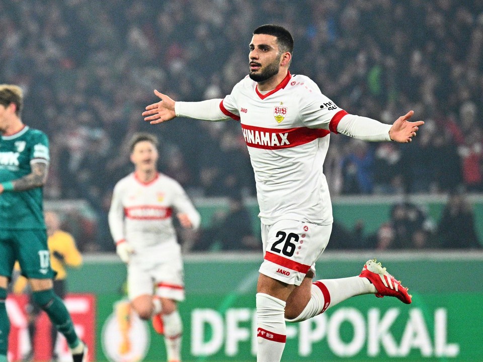 Deniz Undav sa teší po strelenom góle v zápase VfB Stuttgart - FC Augsburg vo štvrťfinále Nemeckého pohára (DFB-Pokal).