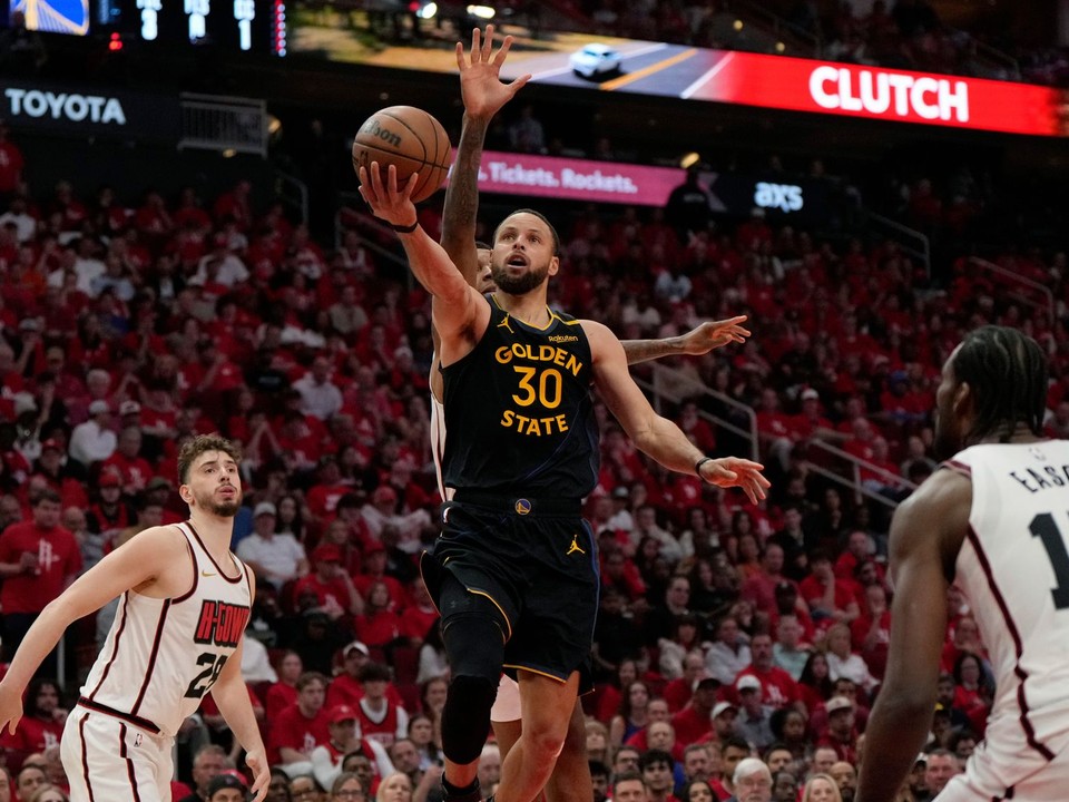 Stephen Curry v rozhodujúcom siedmom zápase proti Houstonu.