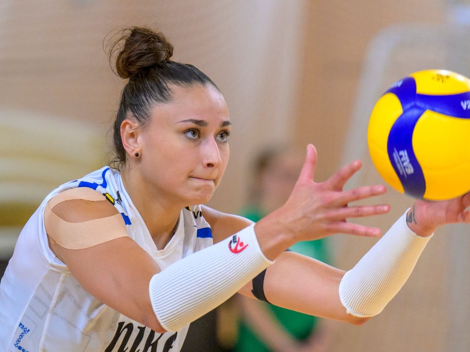 Zuzana Šepeľová v drese Slovenska.