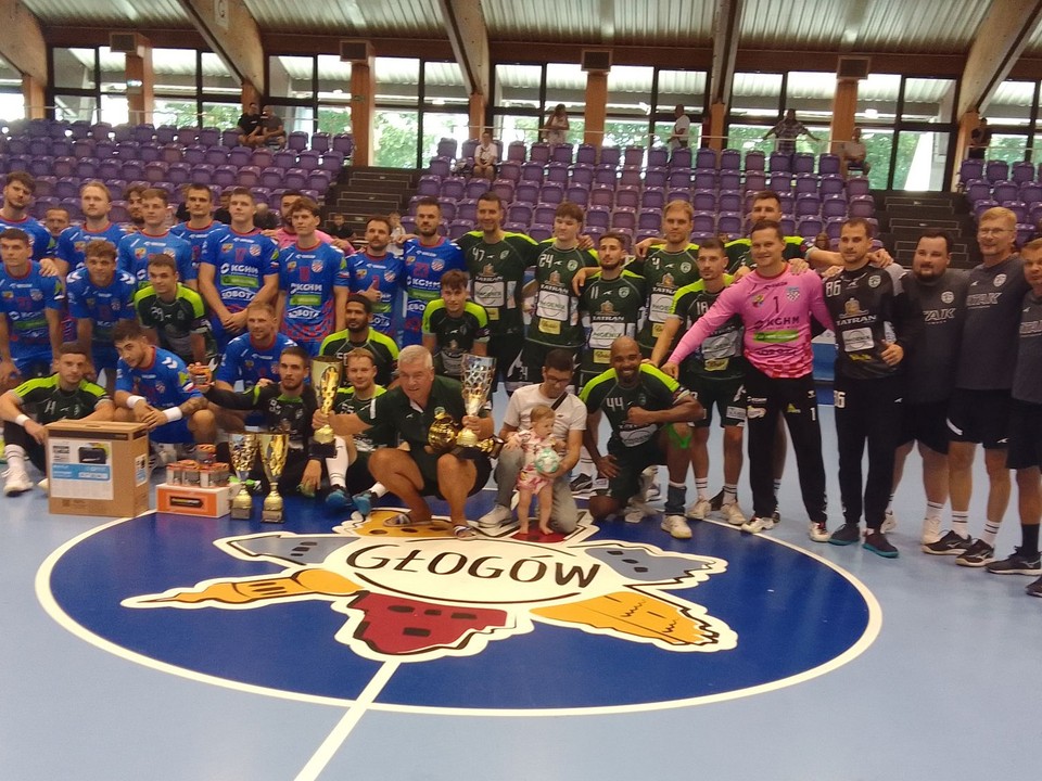 Hádzanári Tatrana Prešov po triumfe na turnaji v Poľsku.