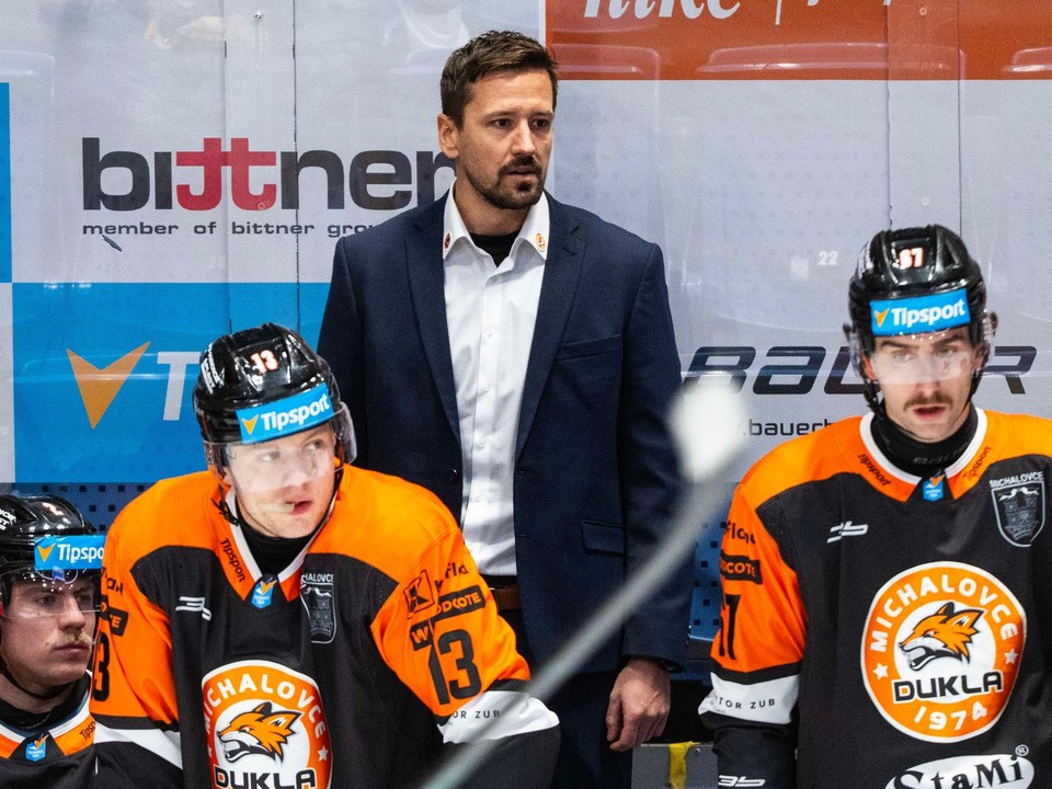 Tréner HK Dukla Michalovce Erik Čaládi.