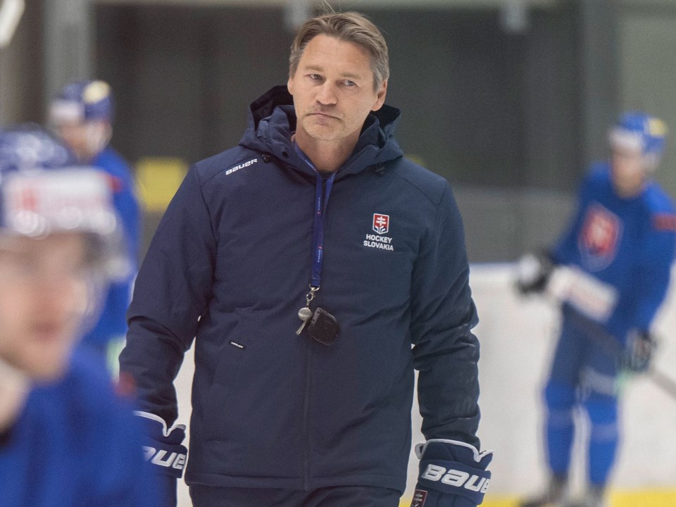 Na snímke tréner slovenskej hokejovej reprezentácie Vladimír Országh.