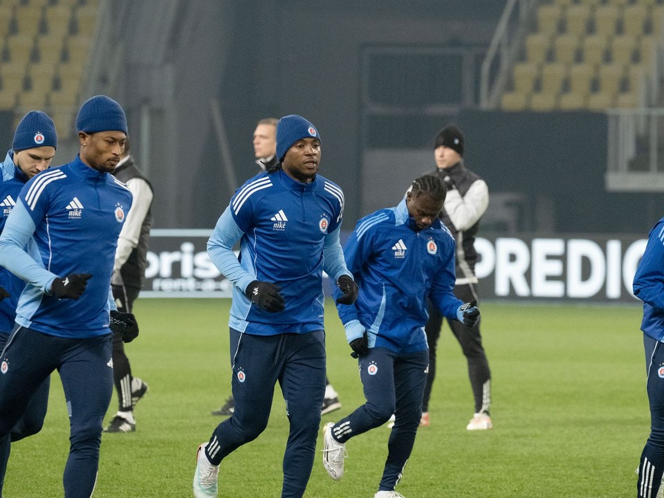 Na snímke hráči Slovana počas tréningu pred stretnutím 5. kola ligovej fázy.