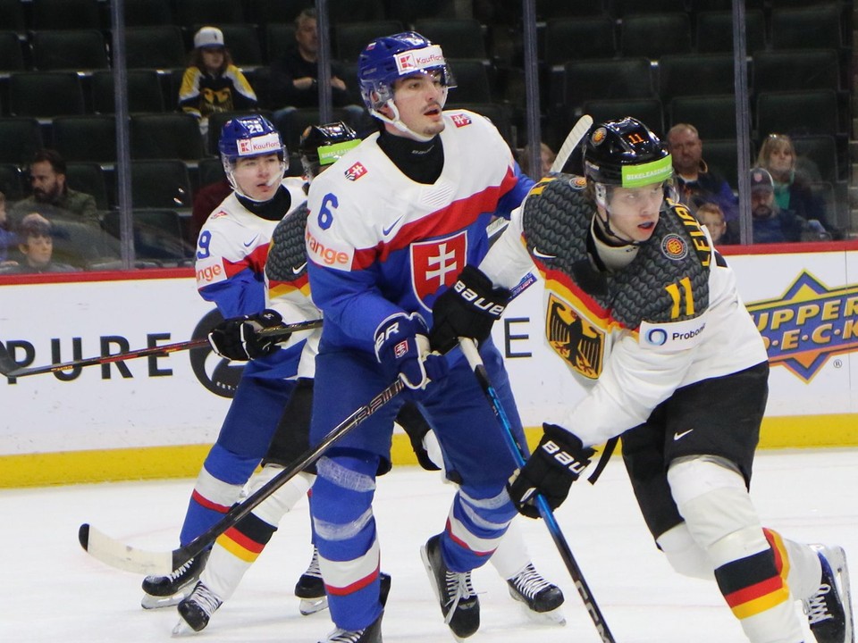 Fotka zo zápasu Slovensko - Nemecko na MS v hokeji hráčov do 20 rokov 2026.