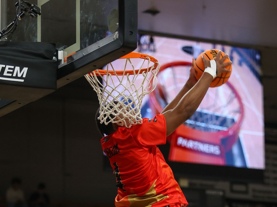 Shamiel Stevenson v rámci Slamdunk contest (súťaž v smečovaní) počas Zápasu hviezd.