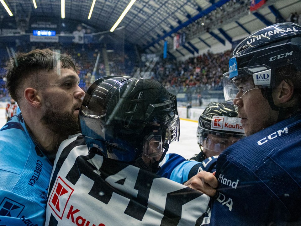 Momentka zo zápasu Poprad - Nitra.