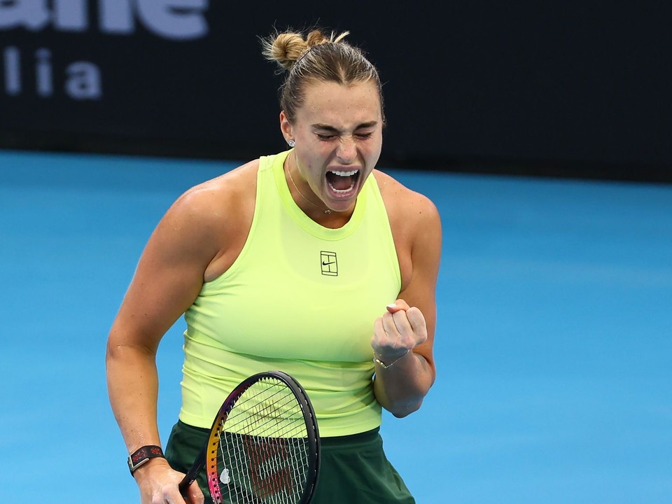 Aryna Sabalenková sa raduje po víťazstve nad Karolínou Muchovou.