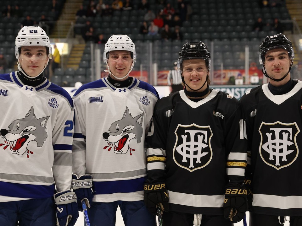 Slovenská štvorica v zápase Kingstonu so Sudbury.