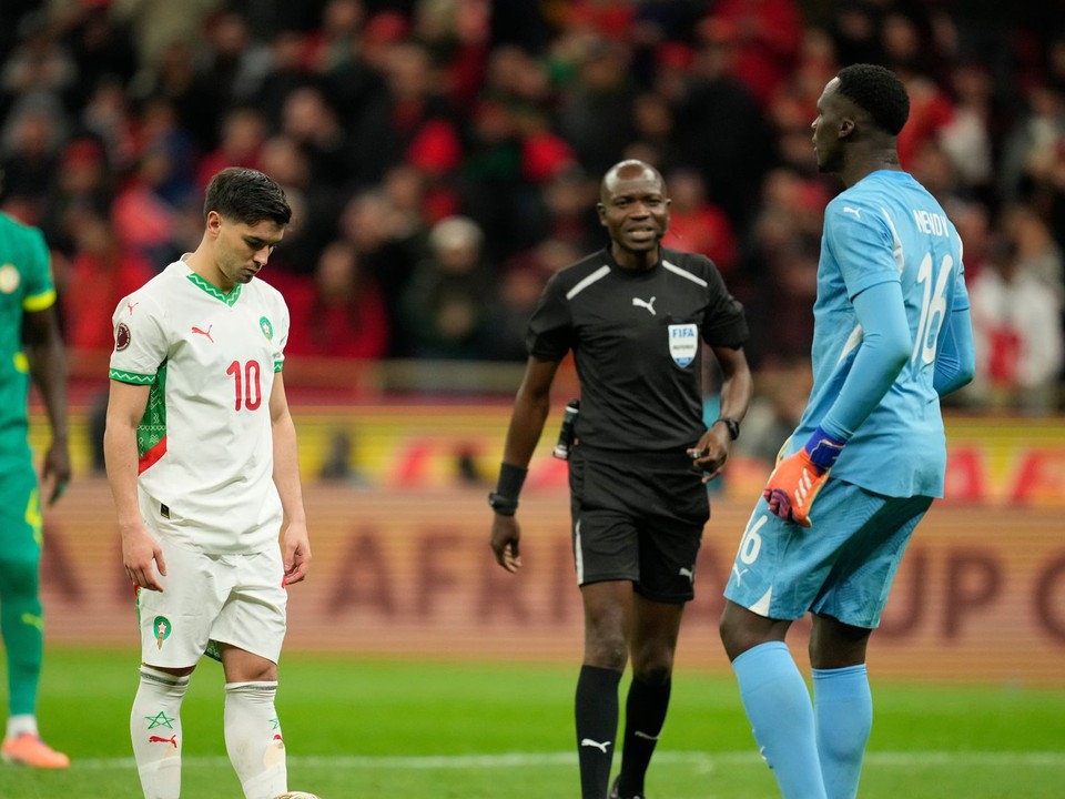 Situácia pred penaltou vo finále Afrického pohára národov.