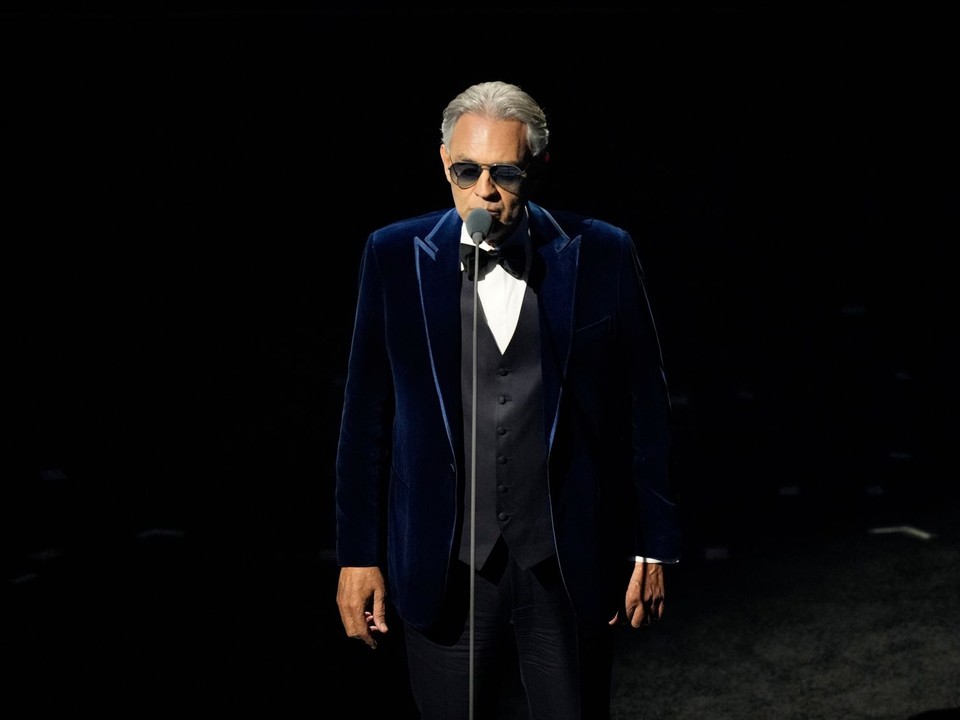 Andrea Bocelli.