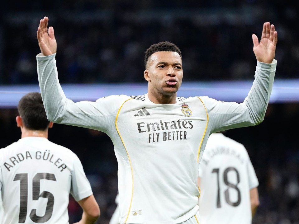 Kylian Mbappé sa teší z gólu.