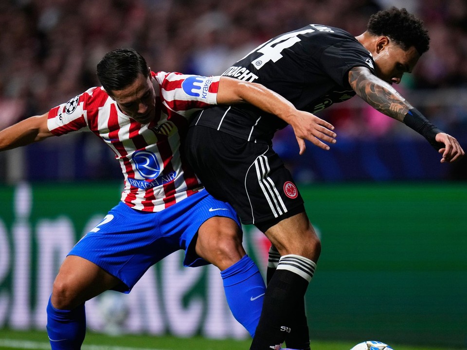 Giacomo Raspadori (vľavo)