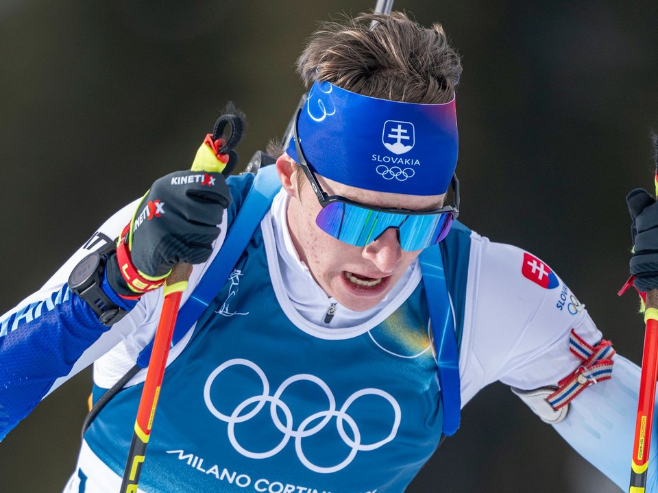 Na snímke slovenský biatlonista Jakub Borguľa počas šprintu mužov na 10 km.