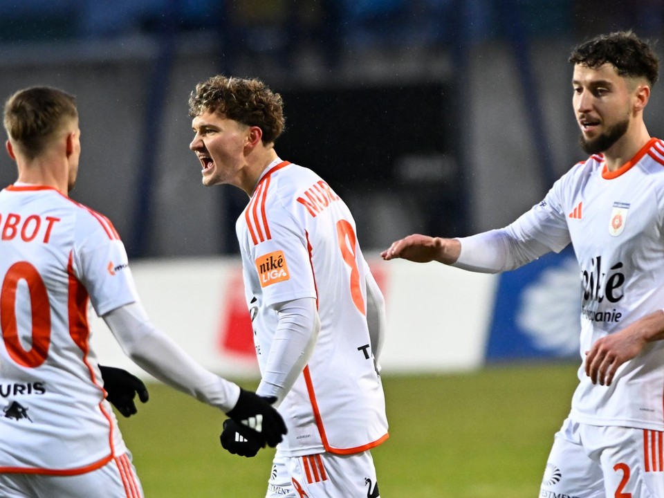 Na snímke zľava Marián Chobota, Ján Murgaš a Alexander Mojžiš (MFK Ružoberok).