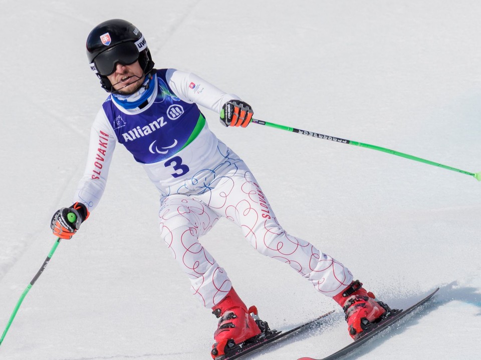 Paralpský lyžiar Marek Kubačka.