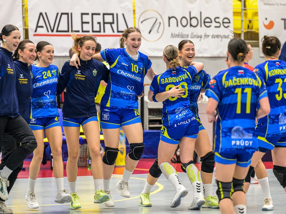 Na snímke hádzanárky Michaloviec.