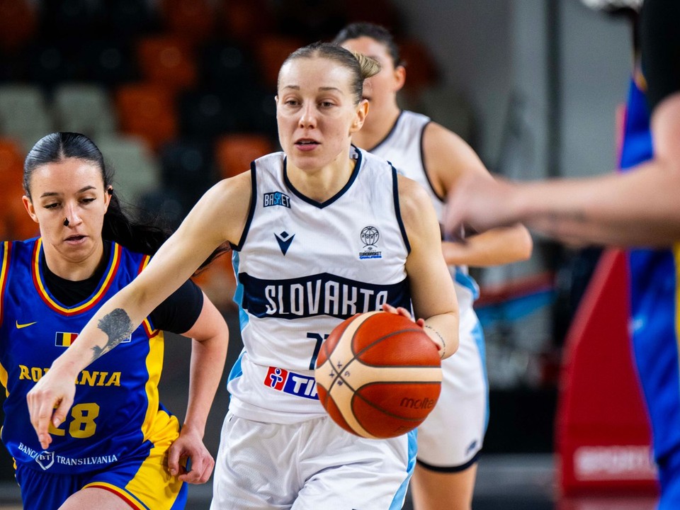 Nikola Dudášová v drese Slovenska.