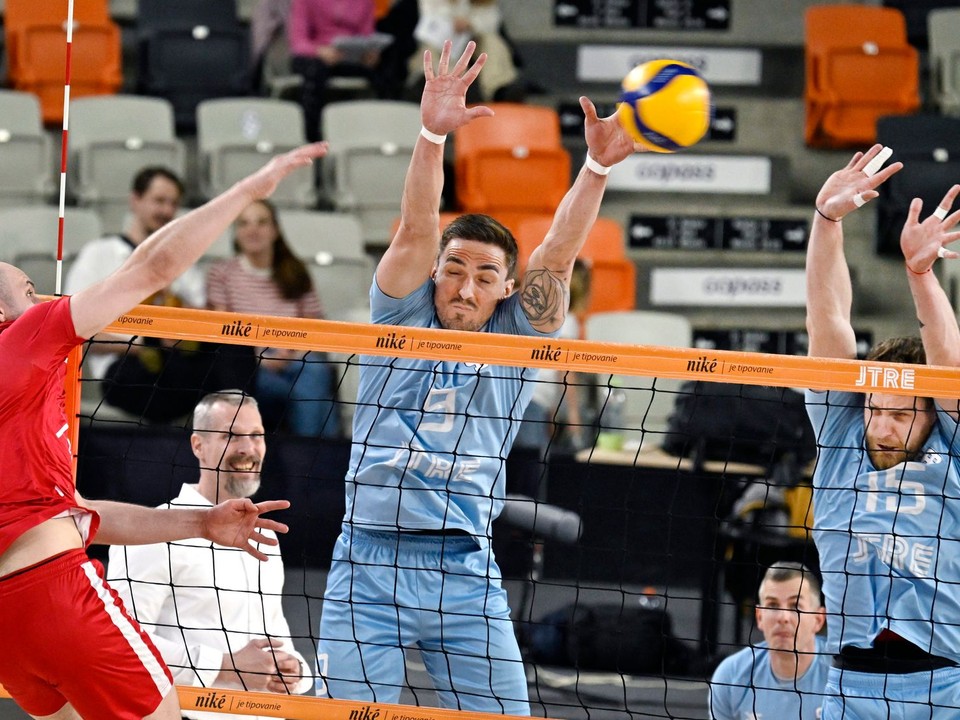 Fotka zo zápasu VK Slovan Bratislava - RIEKER UJS Komárno.