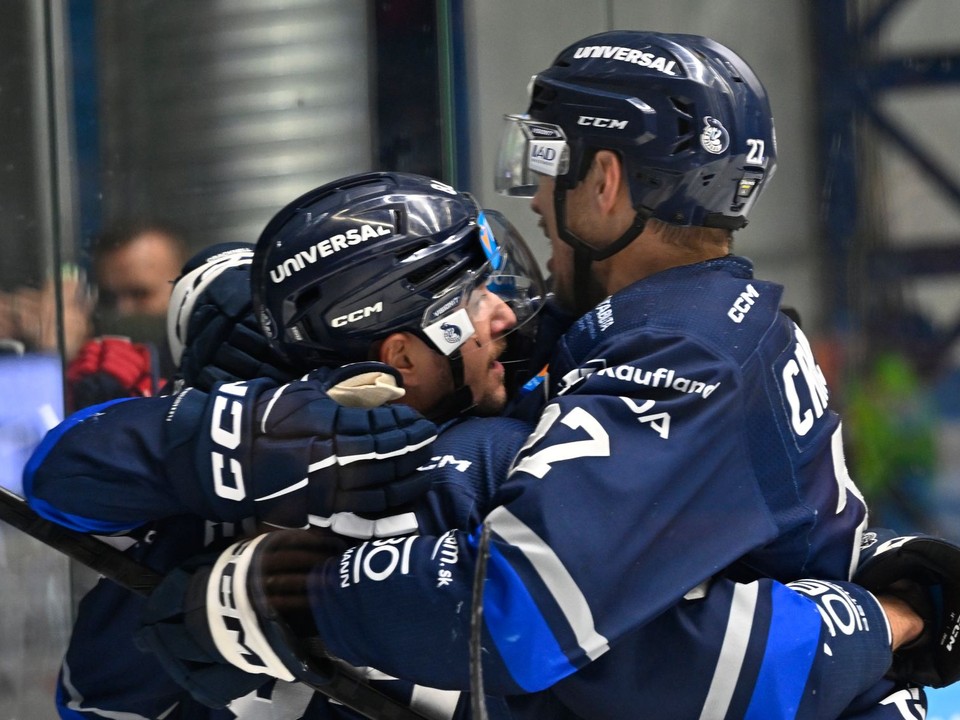 Radosť Popradčanov v šiestom zápase štvrťfinále play off hokejovej Tipsport ligy HK Poprad - Vlci Žilina.