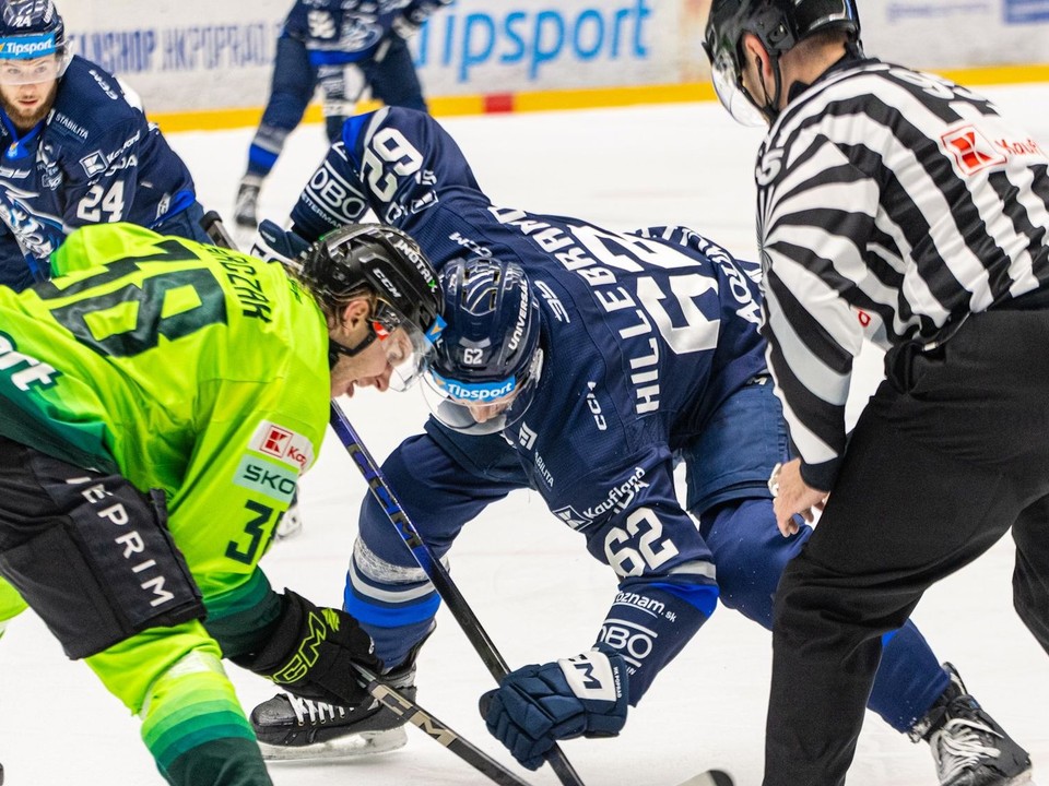 Momentka zo zápasu Poprad - Žilina.