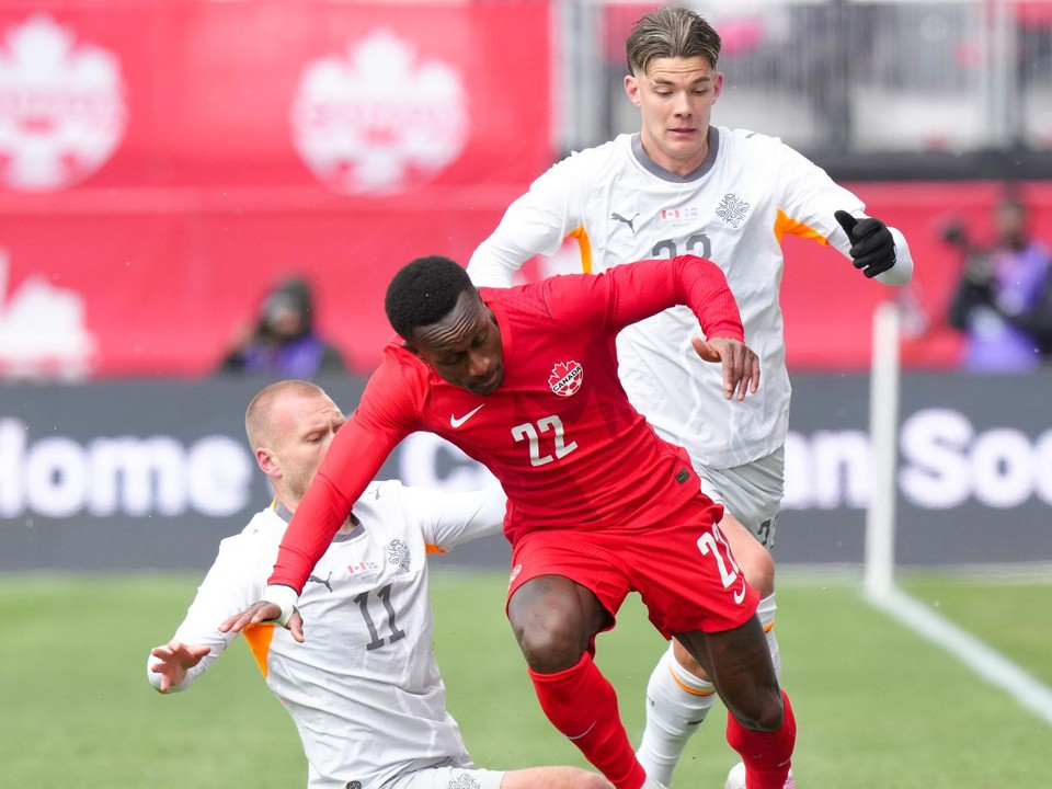 Richie Laryea a Jon Dagur Thorsteinsson.