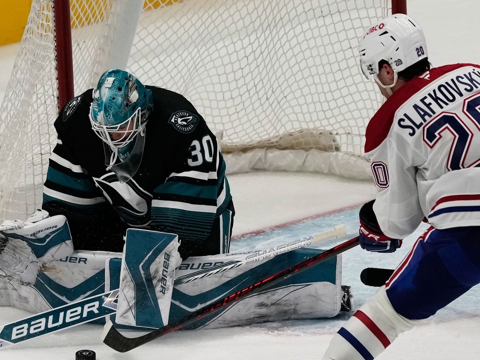 Juraj Slafkovský proti San Jose.