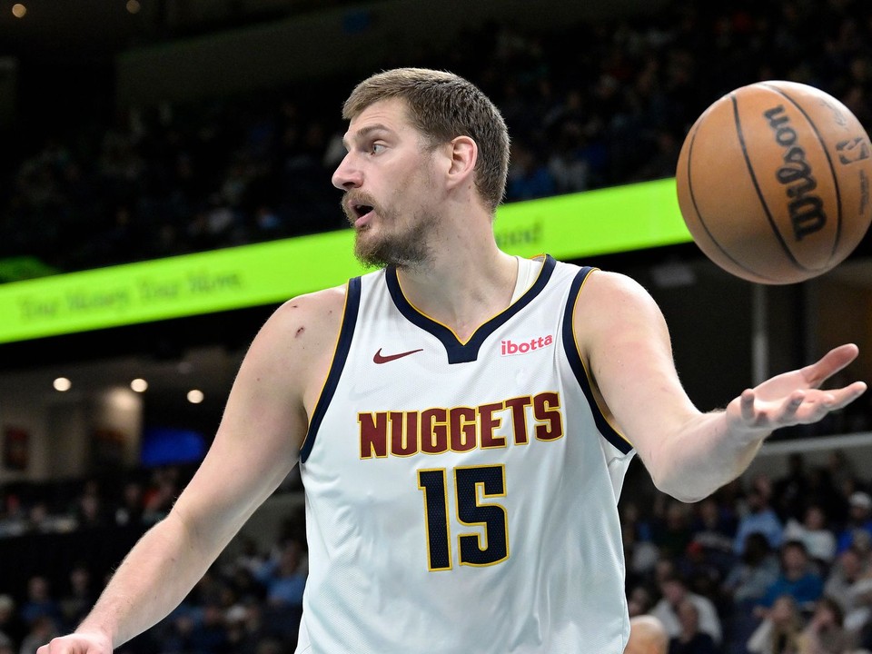 Nikola Jokič v drese Denveru.