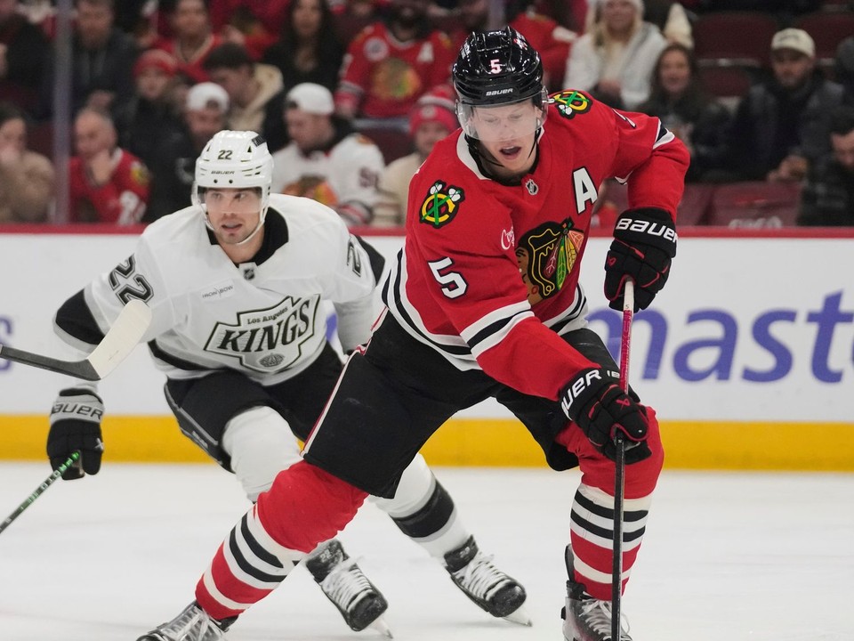 Connor Murphy v drese Chicaga Blackhawks (5).