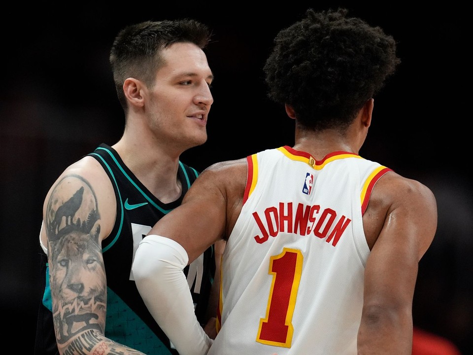 Rozohrávač tímu Portland Trail Blazers Vít Krejčí (27).