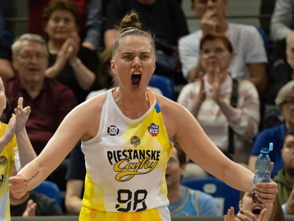 Hráčka Piešťan Vanda Kozáková sa raduje z víťazstva.