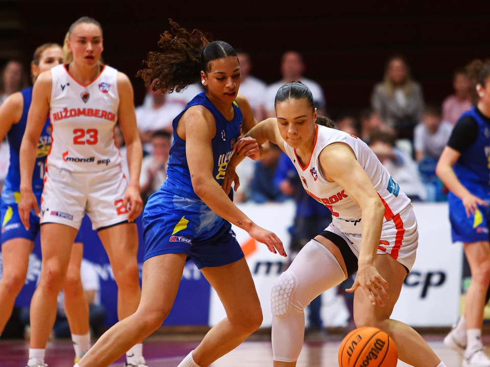 Fotka zo 4. zápasu finále MBK Ružomberok - Piešťanské Čajky.