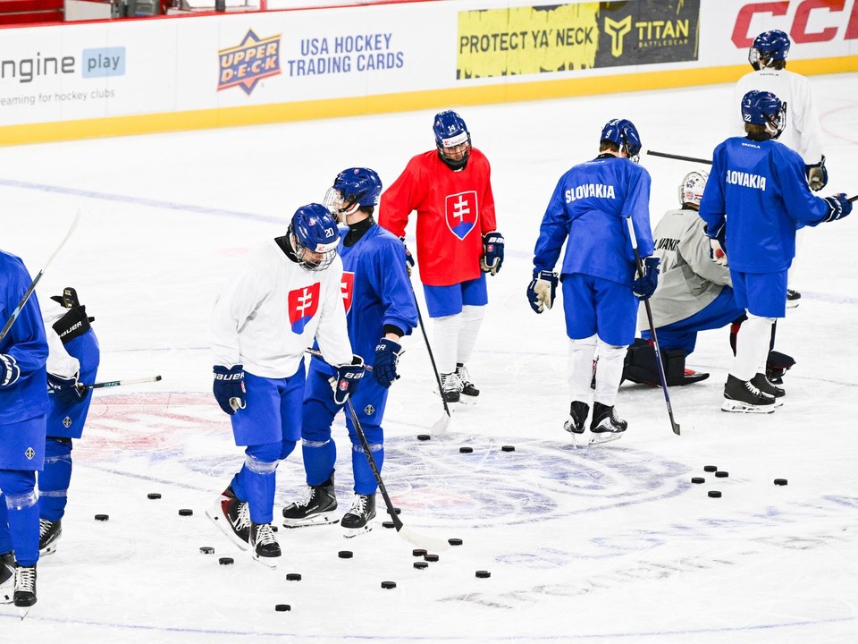 Hokejisti slovenskej hokejovej reprezentácie SR 18.